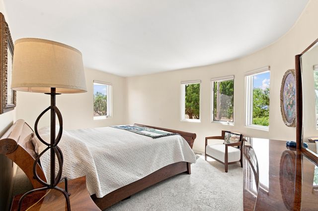112 Sunrise Drive E, Santa Fe, NM 87506