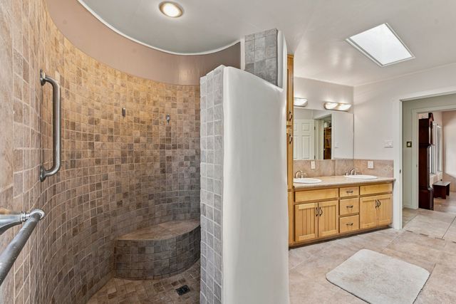 112 Sunrise Drive E, Santa Fe, NM 87506