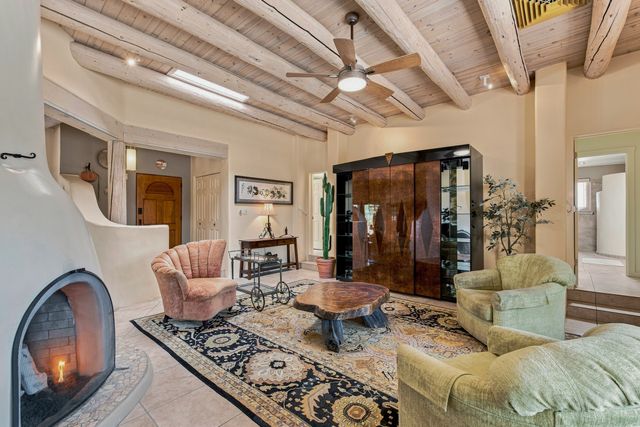 112 Sunrise Drive E, Santa Fe, NM 87506