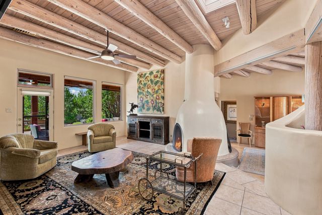 112 Sunrise Drive E, Santa Fe, NM 87506