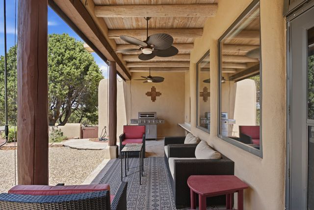 112 Sunrise Drive E, Santa Fe, NM 87506