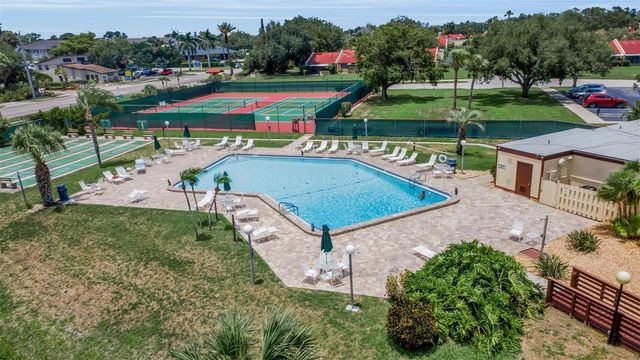1409 56TH STREET W 1409, Bradenton, FL 34209
