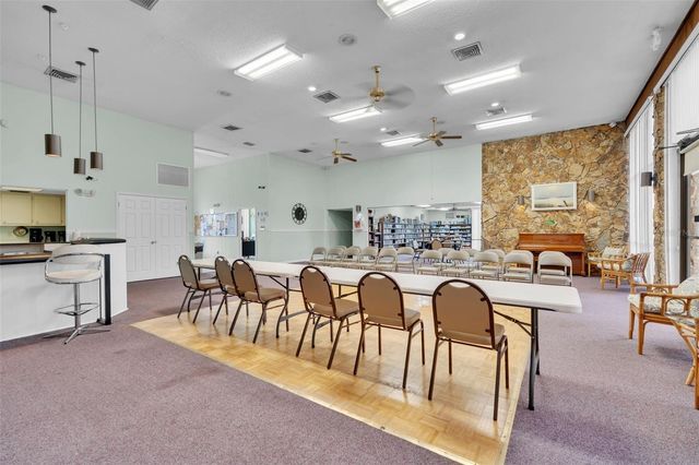 1409 56TH STREET W 1409, Bradenton, FL 34209