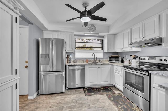 1409 56TH STREET W 1409, Bradenton, FL 34209