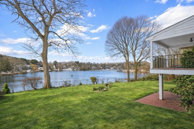 10 Dartmouth Street, Winchester, MA 01890