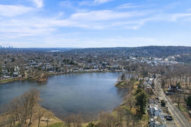 10 Dartmouth Street, Winchester, MA 01890