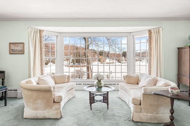 10 Dartmouth Street, Winchester, MA 01890