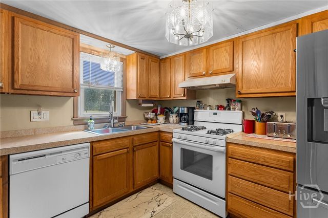 302 Chevis Road, Savannah, GA 31419