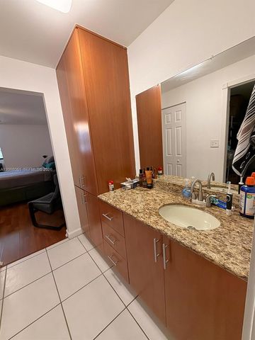 10625 SW 112th Avenue 111, Miami, FL 33176