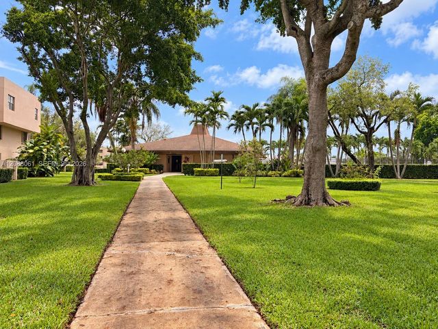 10625 SW 112th Avenue 111, Miami, FL 33176