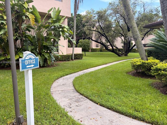 10625 SW 112th Avenue 111, Miami, FL 33176