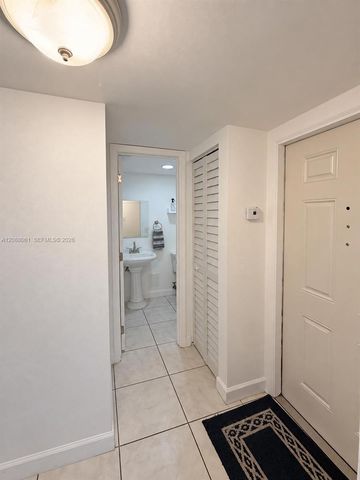 10625 SW 112th Avenue 111, Miami, FL 33176