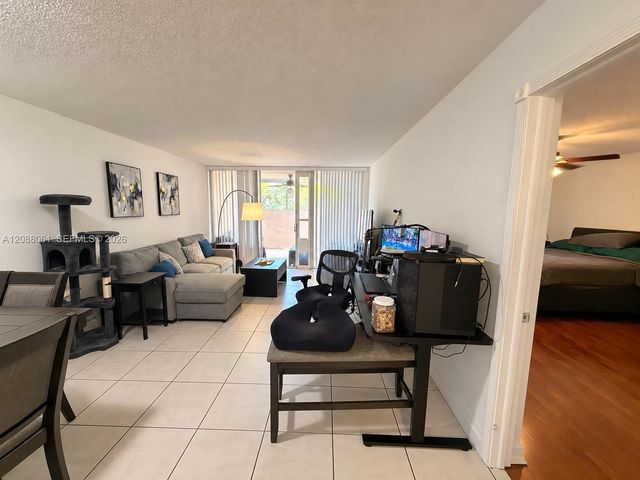 10625 SW 112th Avenue 111, Miami, FL 33176