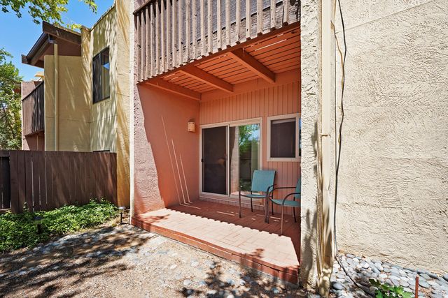 149 N Calle Ojo Feliz UNIT B, Santa Fe, NM 87505