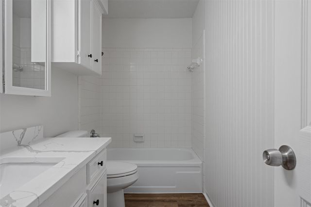 9915 Bayou Woods Drive, Baytown, TX 77521