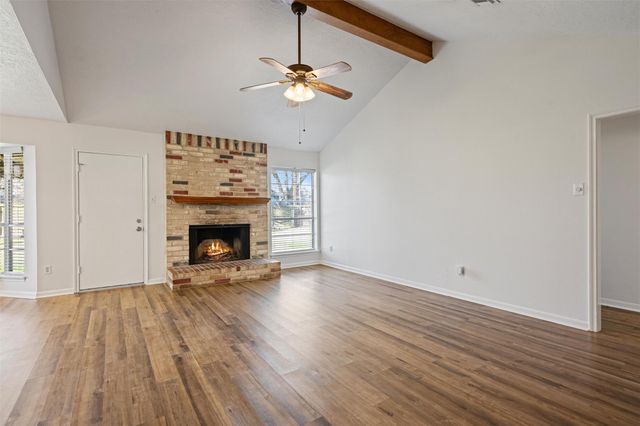 9915 Bayou Woods Drive, Baytown, TX 77521