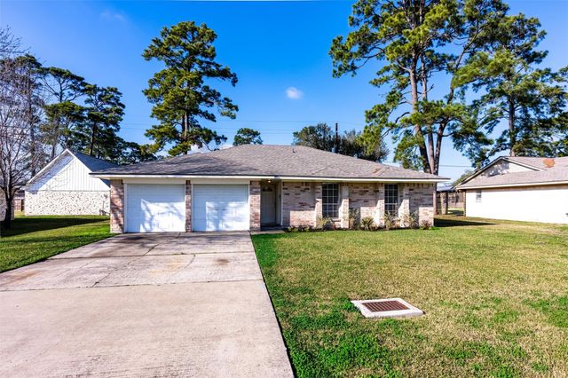 9915 Bayou Woods Drive, Baytown, TX 77521