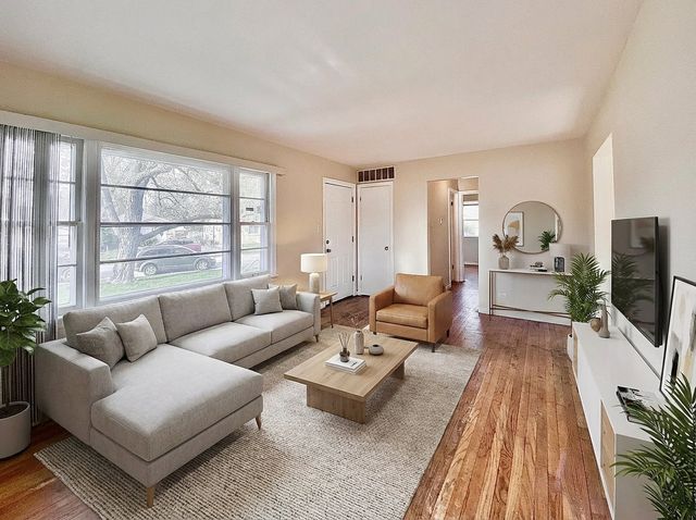 306 Calumet Boulevard, Harvey, IL 60426