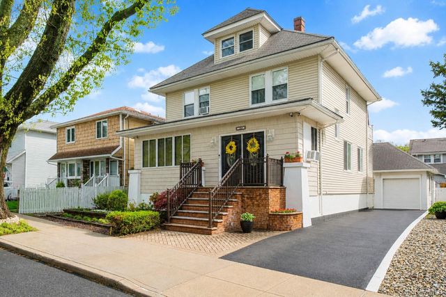 109 Adams Avenue, Staten Island, NY 10306
