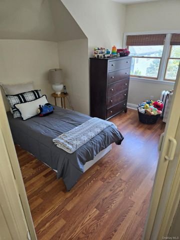 109 Adams Avenue, Staten Island, NY 10306