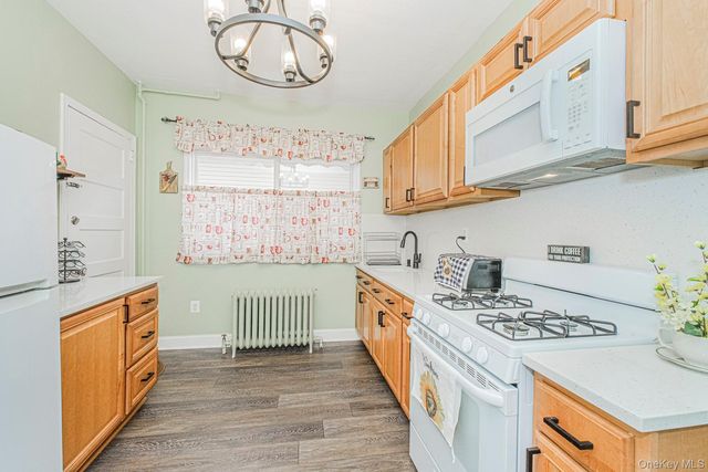 109 Adams Avenue, Staten Island, NY 10306