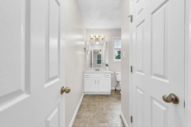 800 Shetland Dr, Oak Grove, KY 42262