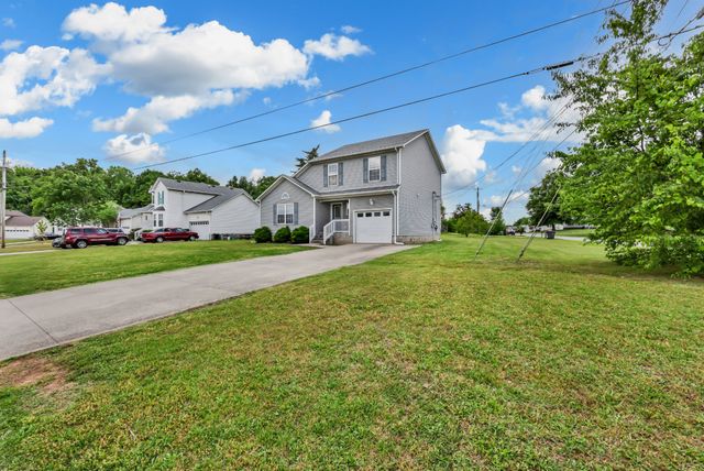 800 Shetland Dr, Oak Grove, KY 42262