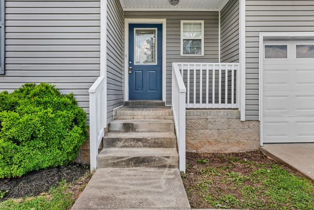 800 Shetland Dr, Oak Grove, KY 42262