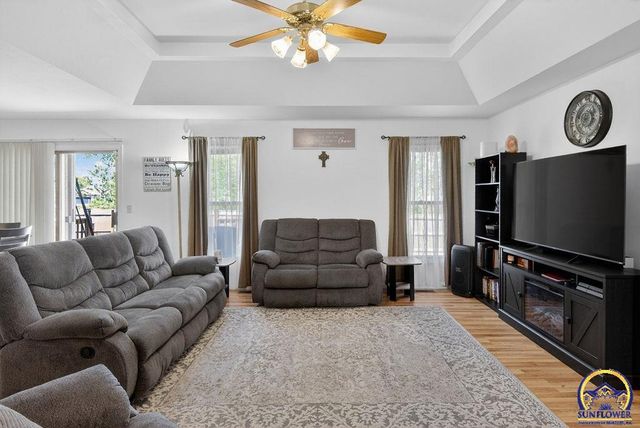 7448 SW Cannock Chase RD, Topeka, KS 66614