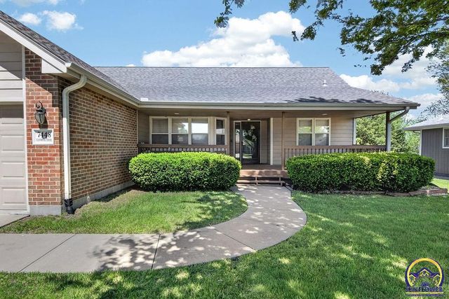 7448 SW Cannock Chase RD, Topeka, KS 66614