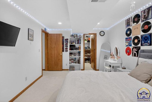 7448 SW Cannock Chase RD, Topeka, KS 66614