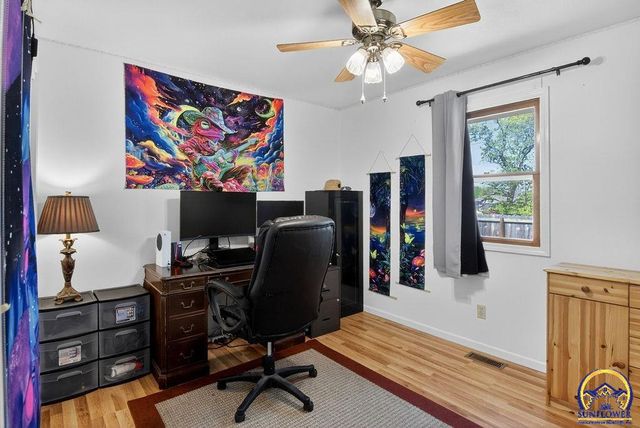 7448 SW Cannock Chase RD, Topeka, KS 66614