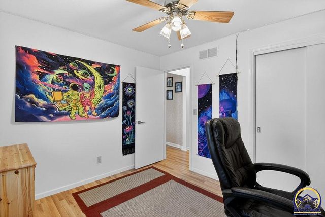 7448 SW Cannock Chase RD, Topeka, KS 66614