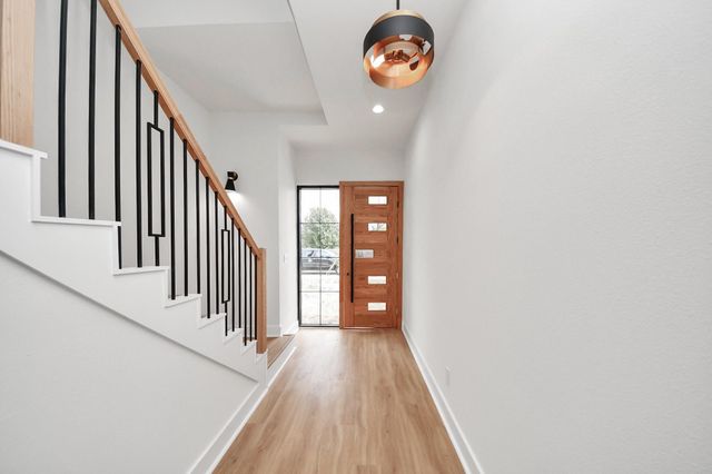 9014 Ferdinand Street, Houston, TX 77051