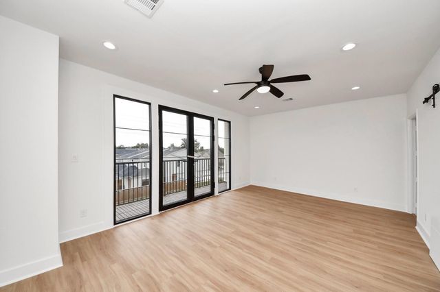 9014 Ferdinand Street, Houston, TX 77051