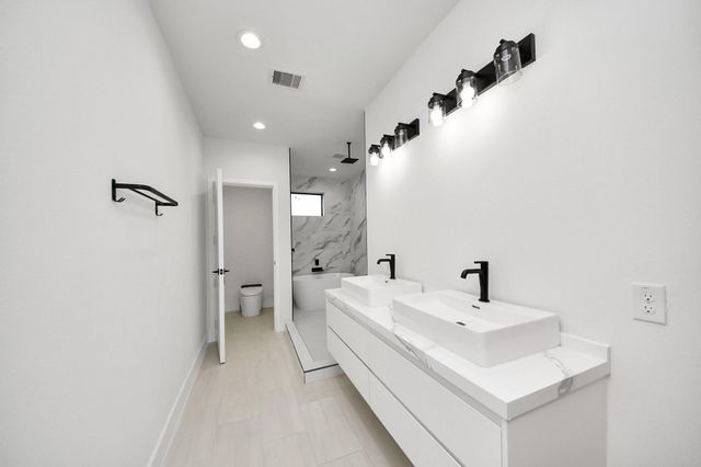 9014 Ferdinand Street, Houston, TX 77051
