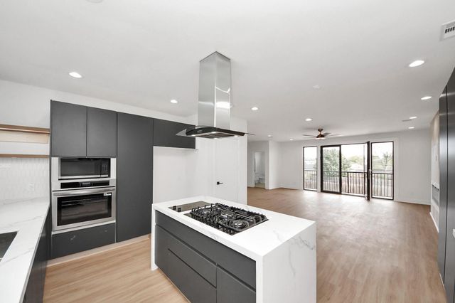 9014 Ferdinand Street, Houston, TX 77051