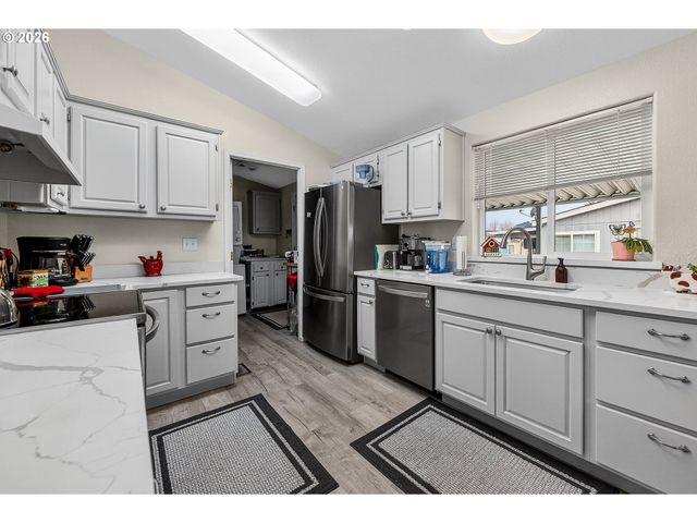 157 Nw BREE Dr, Winston, OR 97496