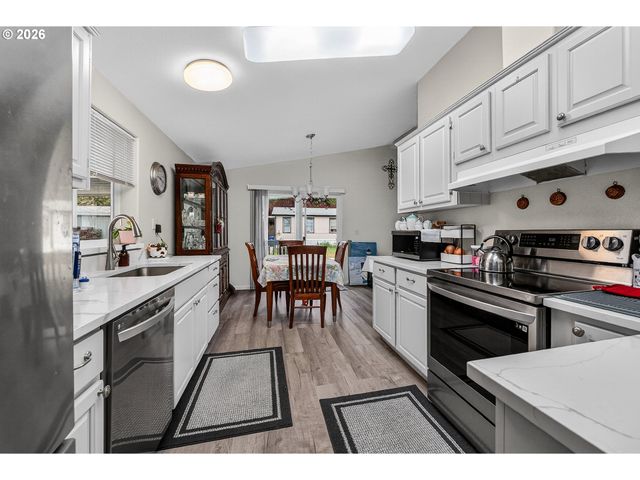 157 Nw BREE Dr, Winston, OR 97496