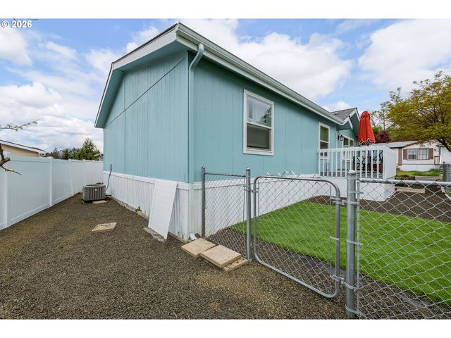 157 Nw BREE Dr, Winston, OR 97496