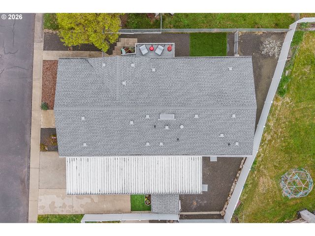 157 Nw BREE Dr, Winston, OR 97496