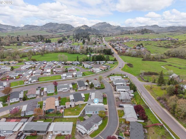 157 Nw BREE Dr, Winston, OR 97496