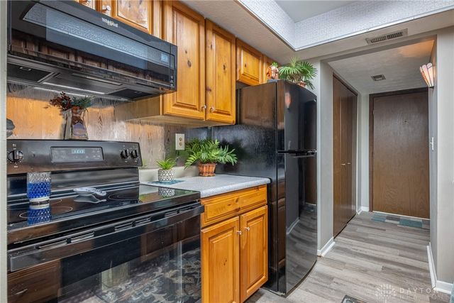 1330 Black Forest Drive B, West Carrollton, OH 45449