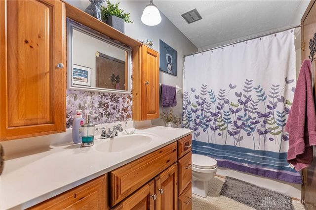 1330 Black Forest Drive B, West Carrollton, OH 45449