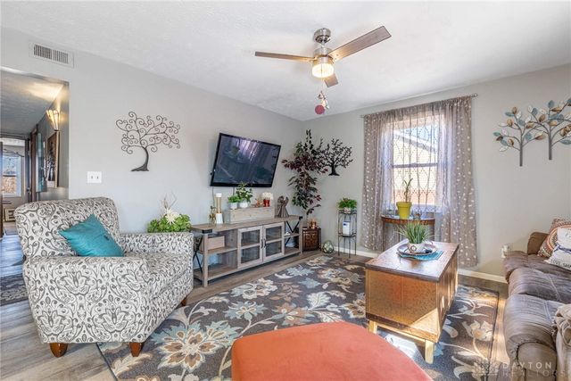 1330 Black Forest Drive B, West Carrollton, OH 45449