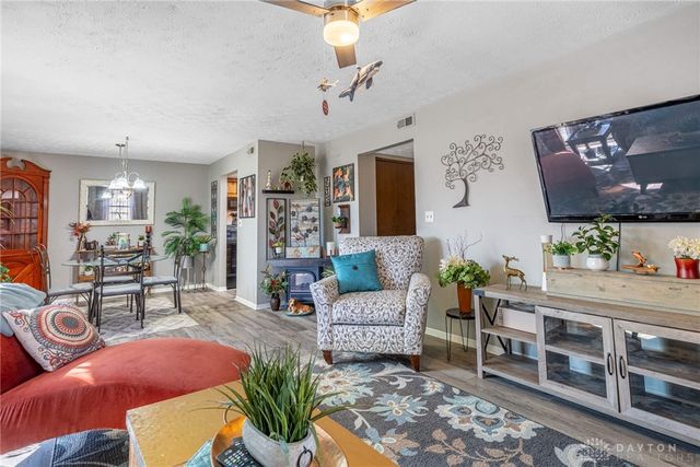 1330 Black Forest Drive B, West Carrollton, OH 45449