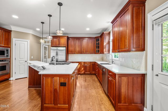 3821 Falls River Avenue, Raleigh, NC 27614