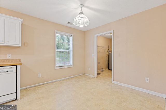 15 Twin Lakes Road, Winder, GA 30680