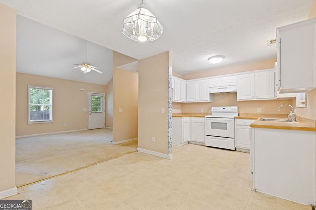 15 Twin Lakes Road, Winder, GA 30680
