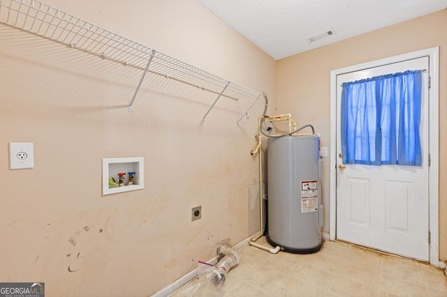 15 Twin Lakes Road, Winder, GA 30680